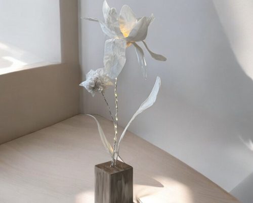 Blume mit Beleuchtung